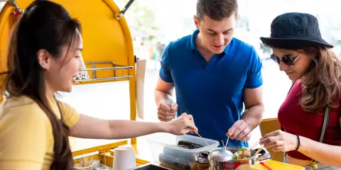 Which Foods Should You Avoid When on Holiday?