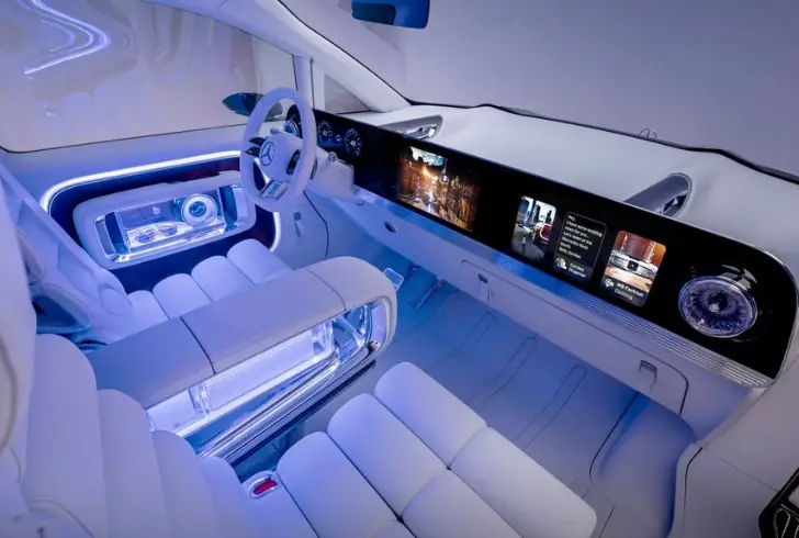 Mercedes Vision V High tech dashboard