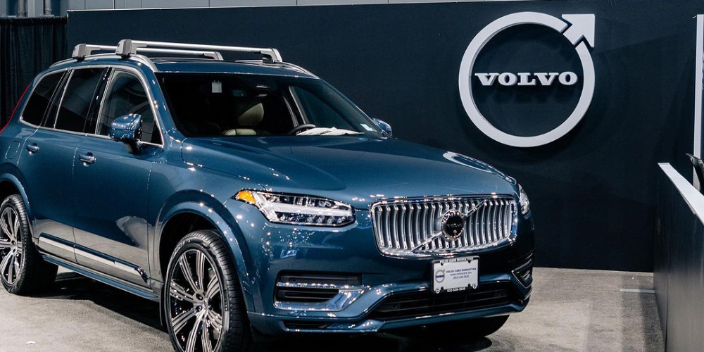 is volvo a luxury brand