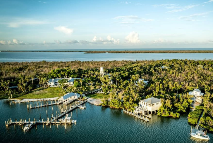 Historic Cabbage Key Inn on island